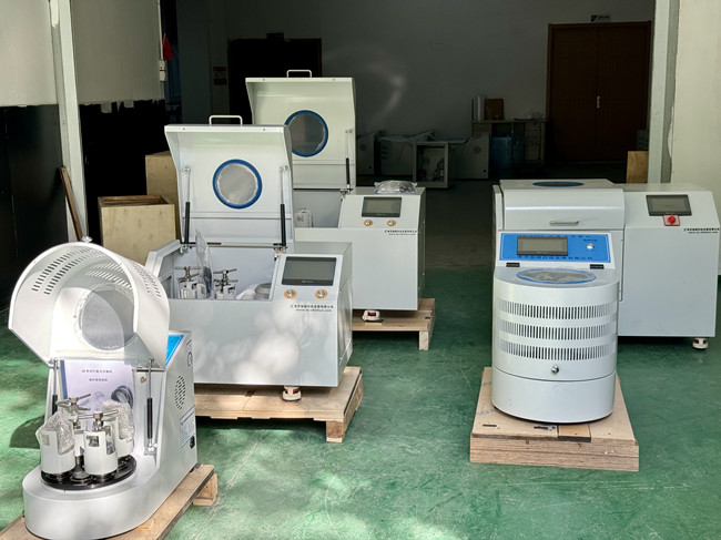 發(fā)往土耳其、加拿大行星式球磨機(jī)、全方位行星式球磨機(jī)